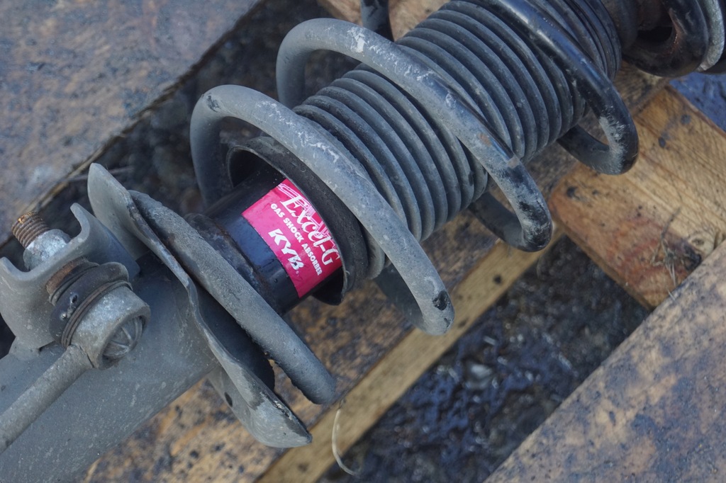 фото №7, Поворотный кулак амортизатор левый перед skoda superb ii