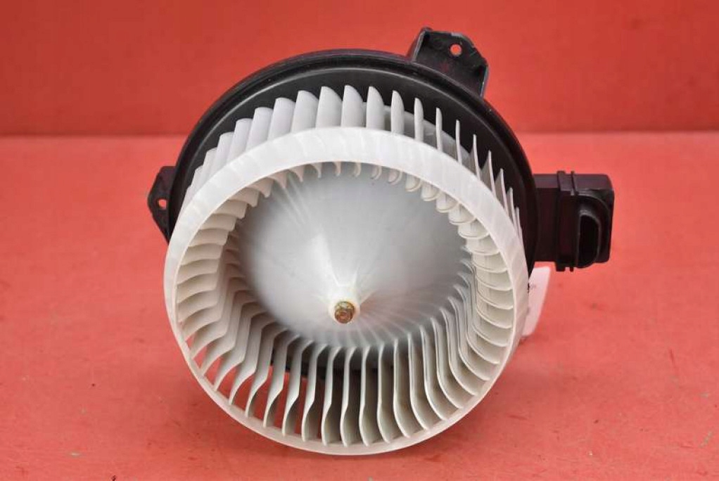фото №1, Воздуходувка вентилятор обдув eu tg26 honda civic 8 viii 07-12