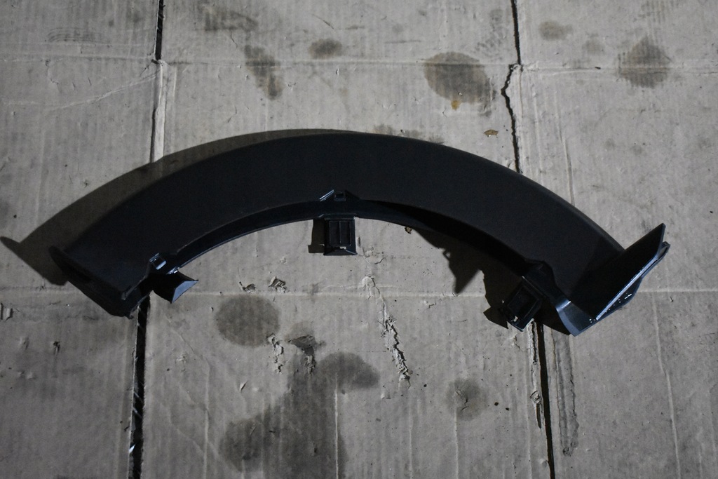 фото №1, Idealna защита петля крышки левая porsche taycan 1