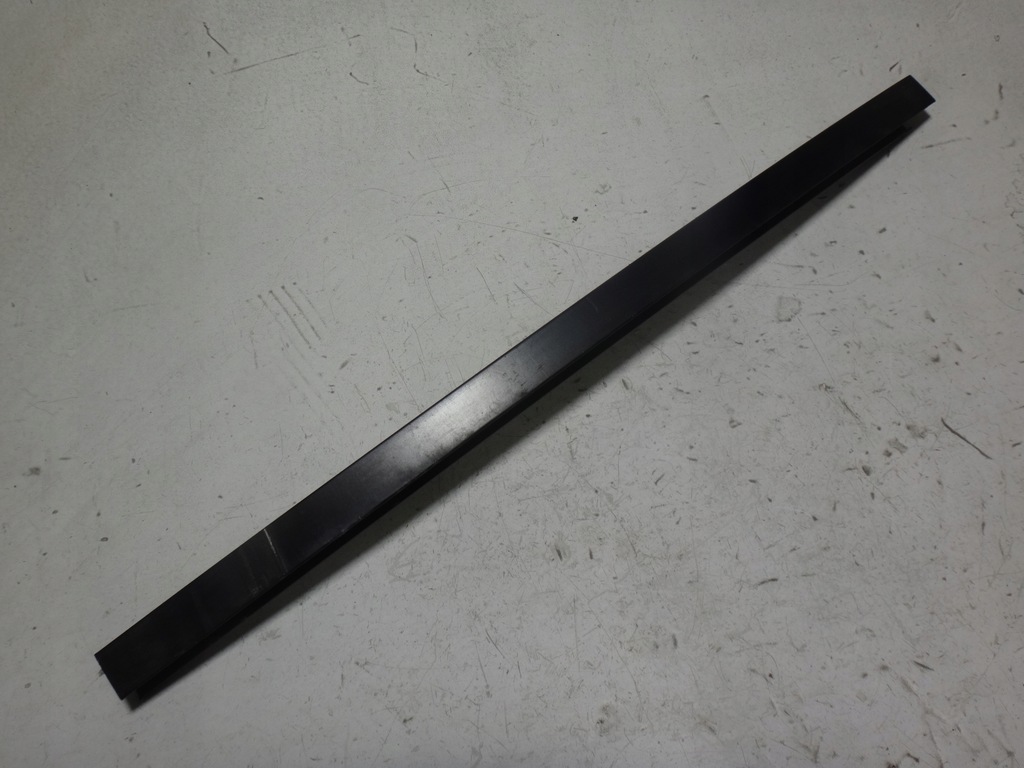 фото №1, Молдинг вертикальная дверь правый задняя задняя bmw x3 e83 чёрный mat