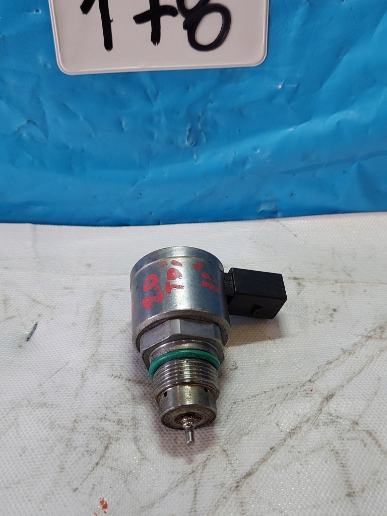 фото №11, Клапан накладки уприскування vw audi golf 7 2.0 tdi 4l130764c