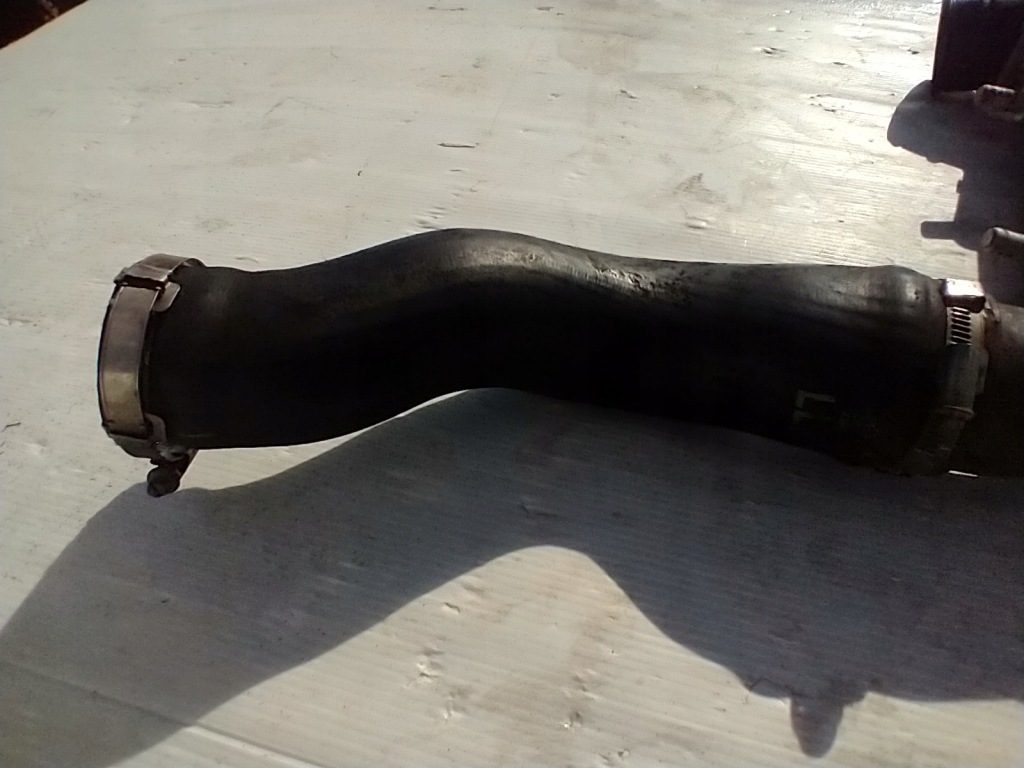 Купити Audi a8 d4 4h 4.2 tdi радіатор інтеркулер права шланг 4h0145806h