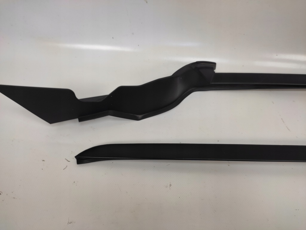 Lexus ux 250h молдинг двері скло ліва права Оригінал