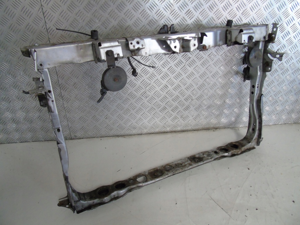 фото №1, Pas передний рамка радиатора toyota prius iii 1.8 гибрид