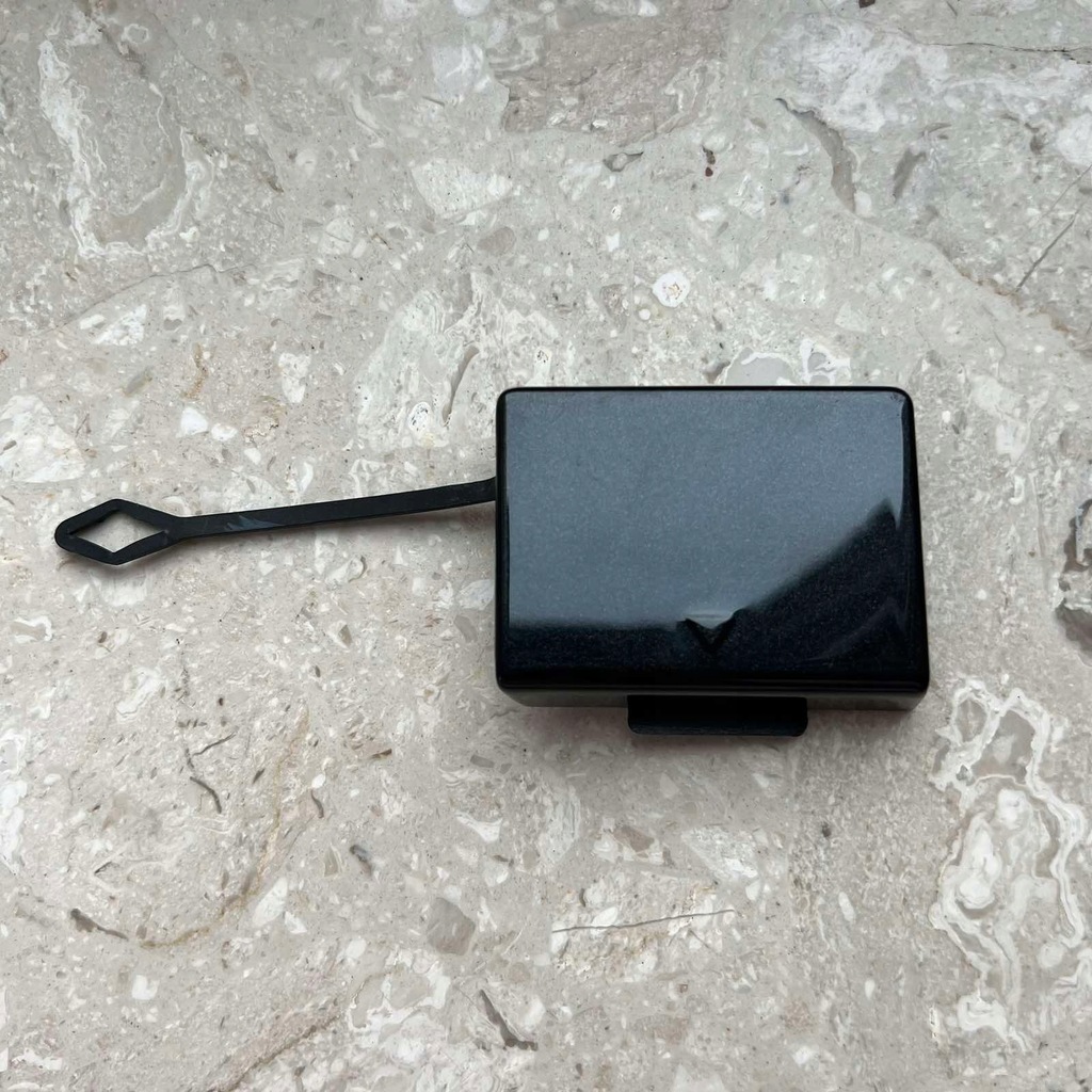 фото №1, Bmw оригинальный номер 51127301222 заглушка бампера