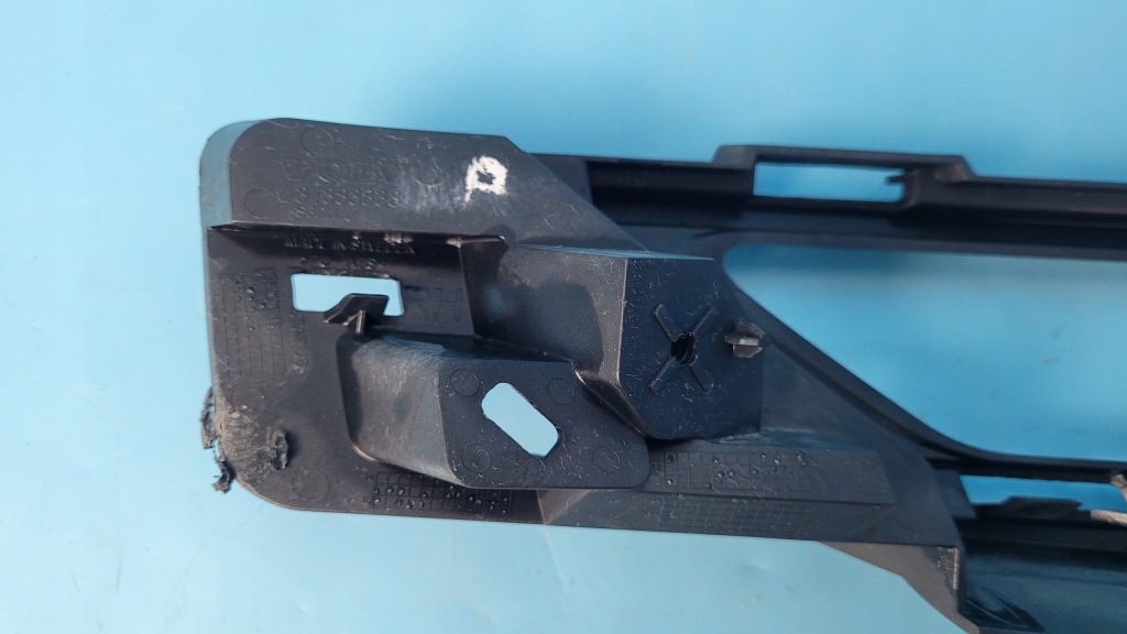 Volvo xc90 2 19r решётка заглушка бампера правая перед 31383833 с Разборки