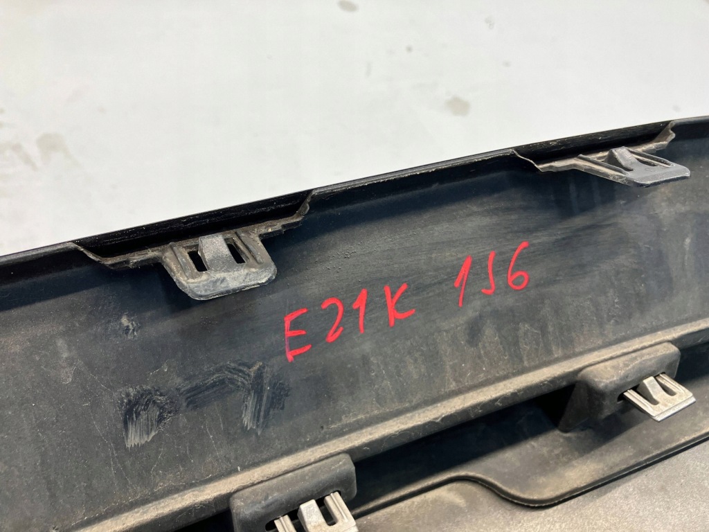 фото №9, Corolla e21 kombi накладка дифузор спойлер бампера заднього задня 1j6