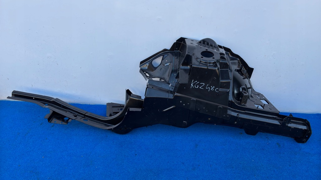 фото №1, Maserati levante ліва лонжерон чверть перед nowa оригінал kgz48c