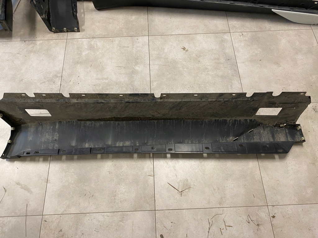 фото №15, Bmw i3 поріг накладка поріг права 7368598