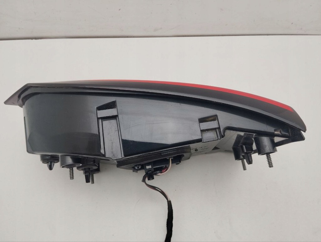 фото №8, Chrysler pacifica 2018 лампы задний крышки багажника 68228941ae