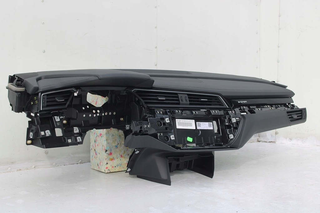 фото №8, Audi q8 e-tron консоль pulpit 4m 4kl857001 панель приладів приладова панель приладів pulpit