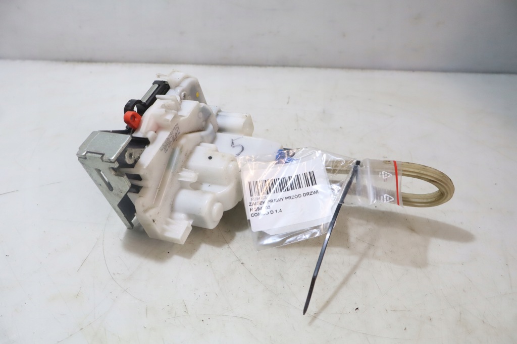 фото №3, Замок правый перед дверь opel combo d