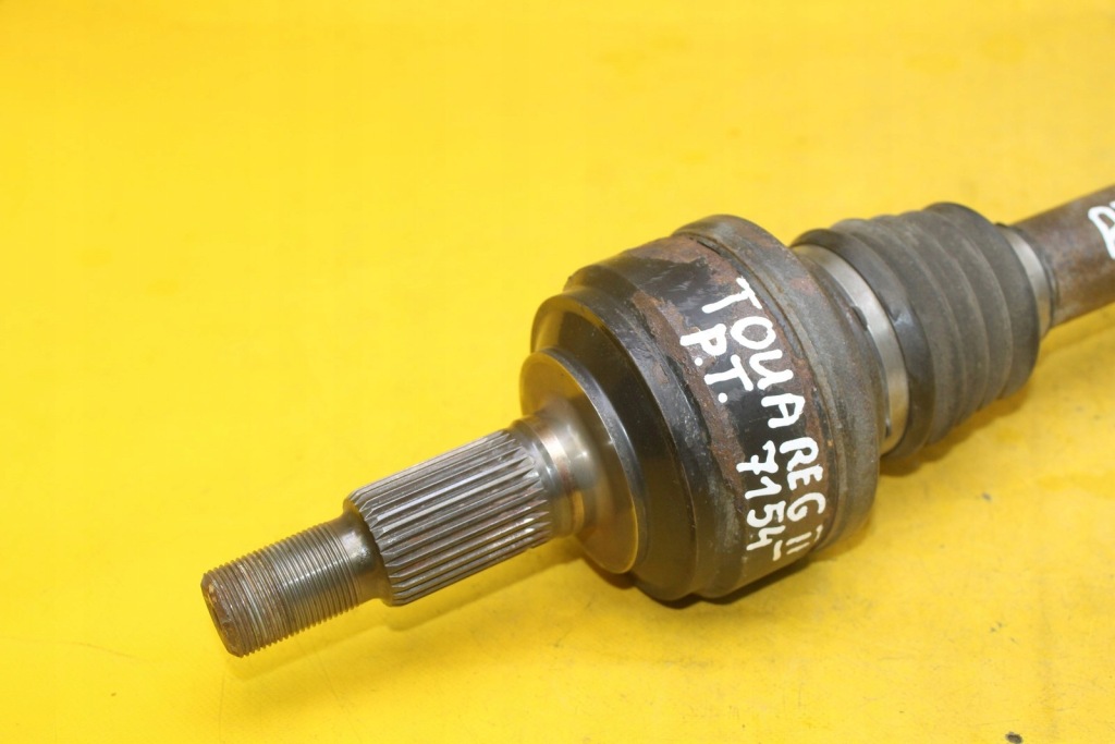 Приводной вал правая  задний audi porsche cayenne 2 touareg 7p0501201g в Украине