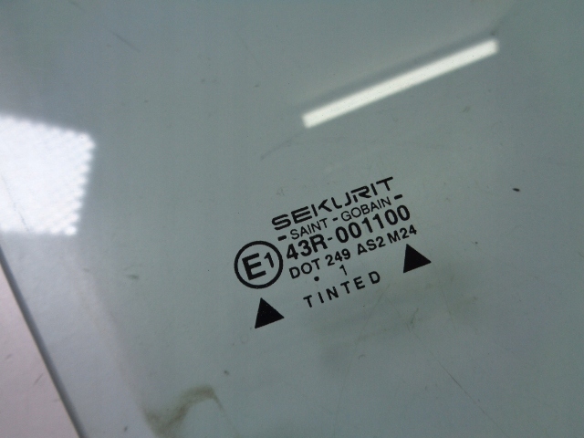 фото №3, Скло двері правий перед vw caddy 2001 rok