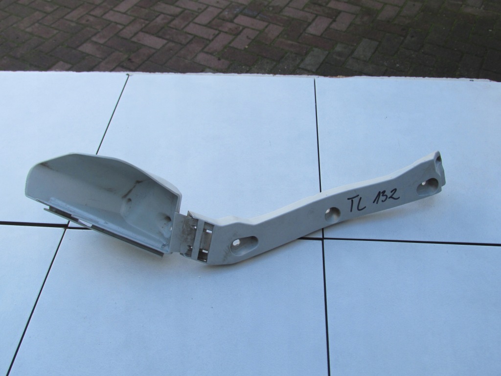 Купити Напрямна бампера задня лівий kuga mk1 2008 -2012