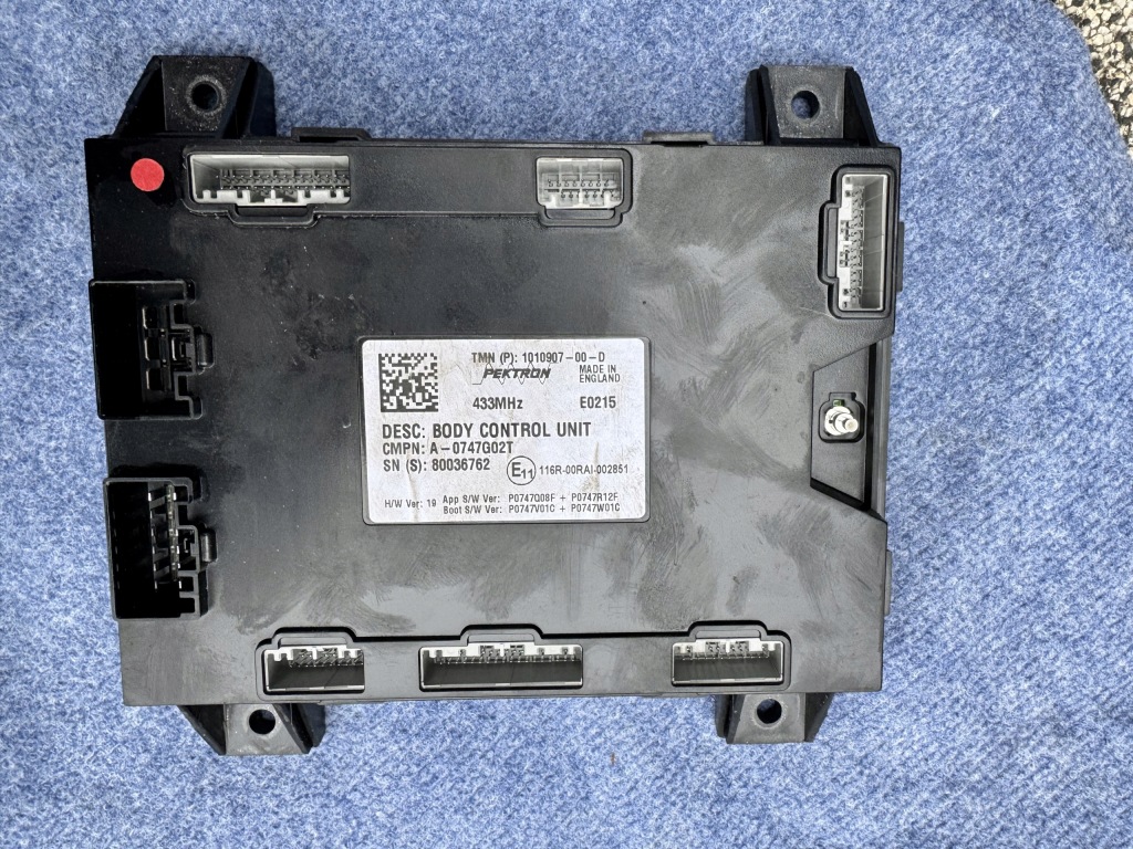 фото №1, Tesla s модуль komforu 1010907-00-d