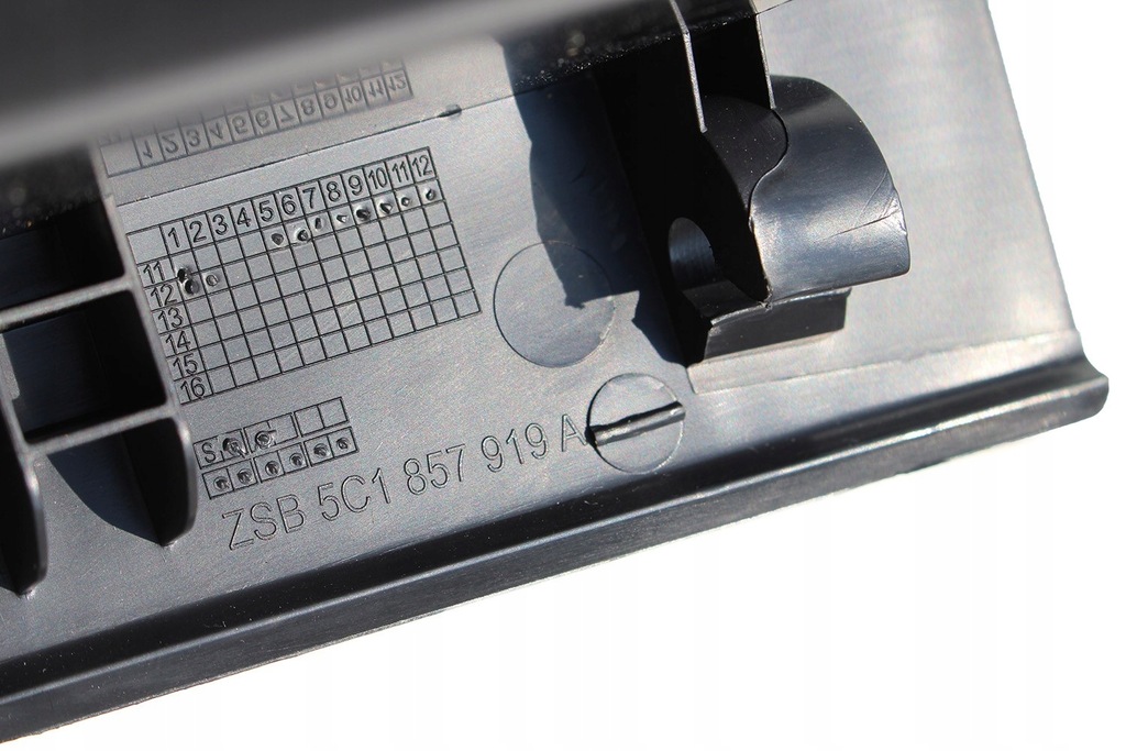 фото №8, Vw the beetle бардачок водителя 5c1857919a обивка