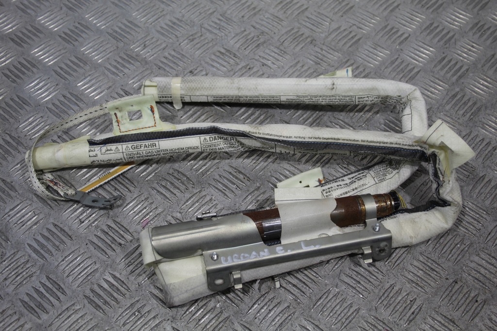 фото №1, Шторка безопасности левая toyota urban cruiser