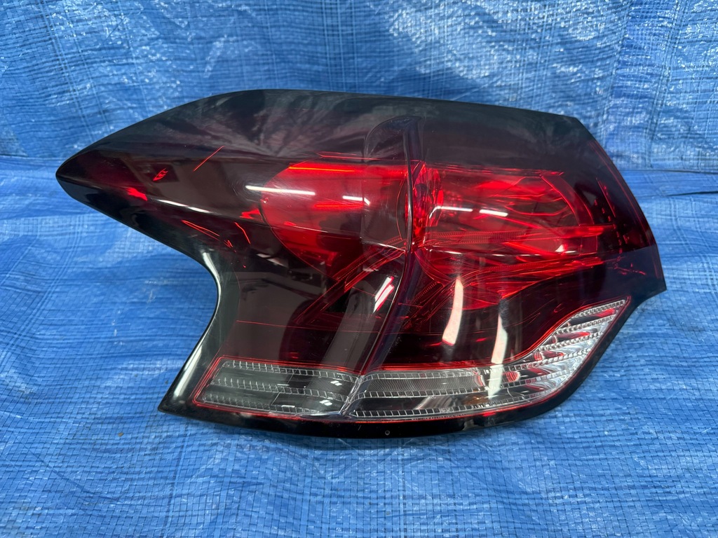 фото №1, Лампа задняя левая ds4