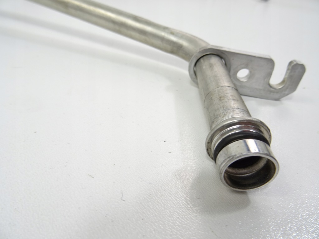 фото №12, Rav4 5 v 2.5 гибрид трубка шланг кондиционера