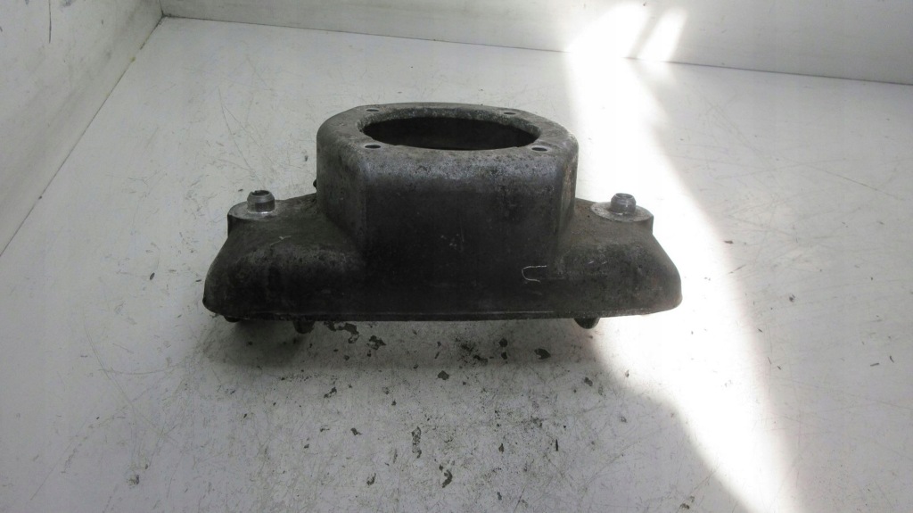 фото №1, Audi a8 d3 4e0412383f кронштейн амортизатора