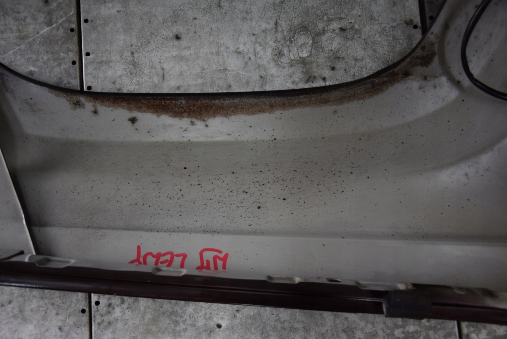 Купить Jeep grand cherokee wj рестайлинг  крыло  левое  перед поворотник