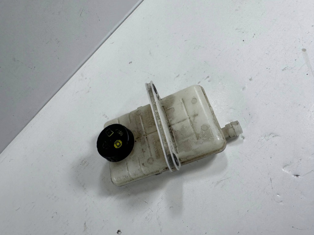 фото №1, Espace v бачок серво підсилювач гальм рідина гальмівний 460917653r