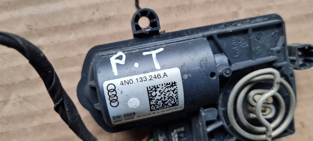 фото №5, Sq8 4m rsq8 q8 моторчик вихлоп кришка вихлопних газів 4n0133246a sq7 4m a4 b9 a5 s5