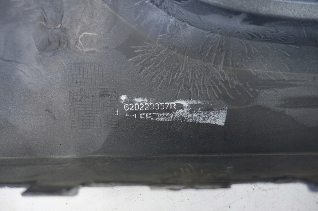 Renault megane iv 4 2016- бампер перед передній 620223357r Доставка