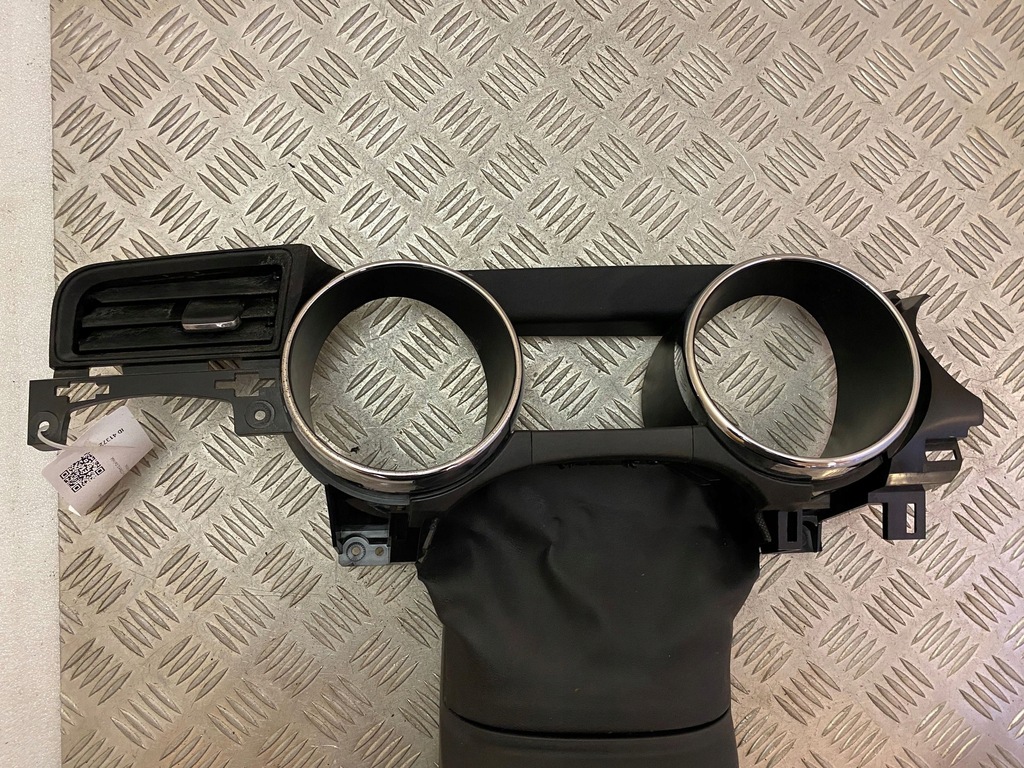 фото №5, Ford mustang vi element панели приборной панели