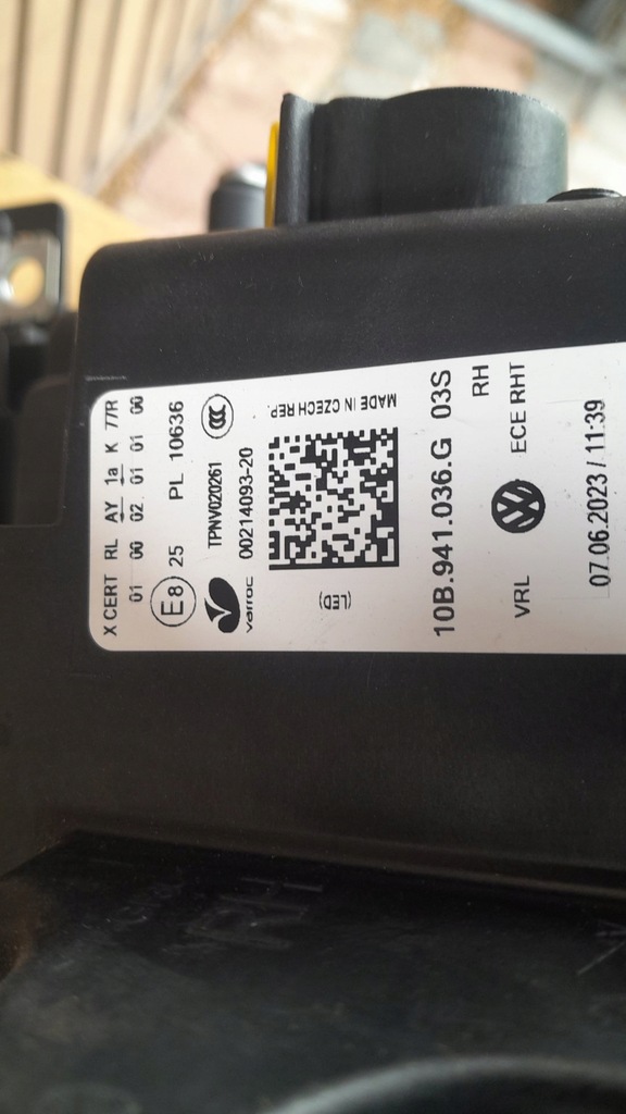 фото №12, Vw id.3 id3 лампа правый перед 10b941036gg full led matrix b.ładna!