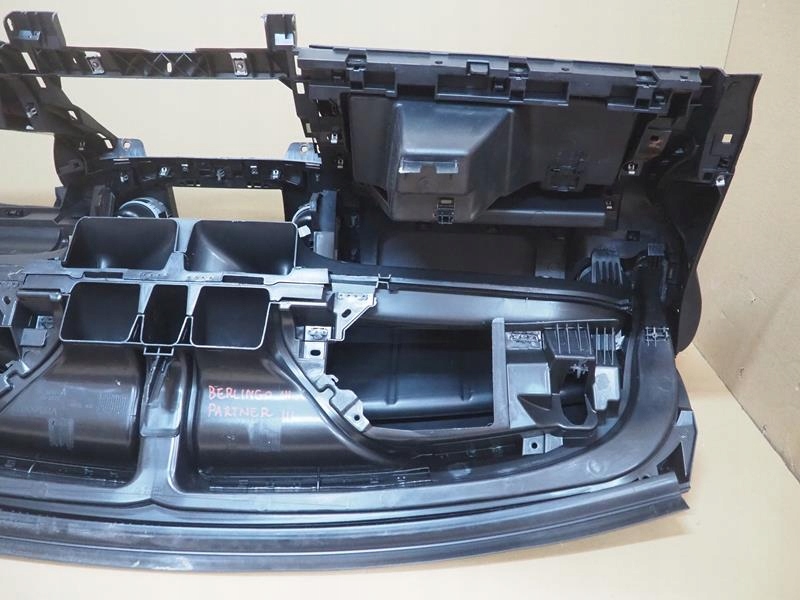 фото №14, Панель приладів консоль citroen berlingo iii peugeot partner iii