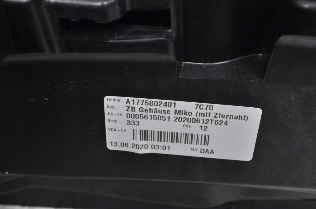 фото №11, Mercedes w177 amg тунель середній підлокітник