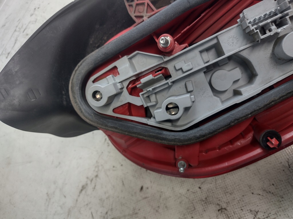 фото №8, Лампа права задня renault modus