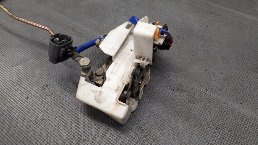 фото №9, Замок дверь левый перед mazda mx3 3pin 93r