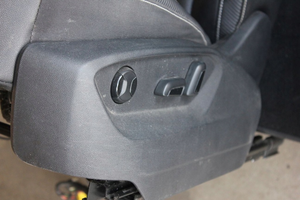 фото №14, Сиденья подогрев память кожа vw atlas cross sport se