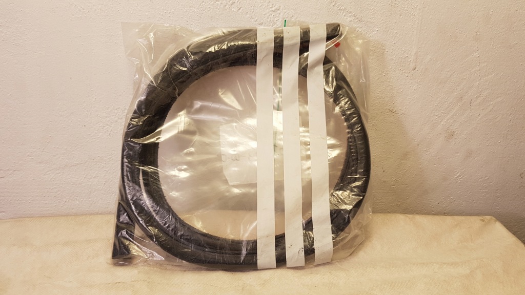 фото №3, Прокладка двері перед tesla x