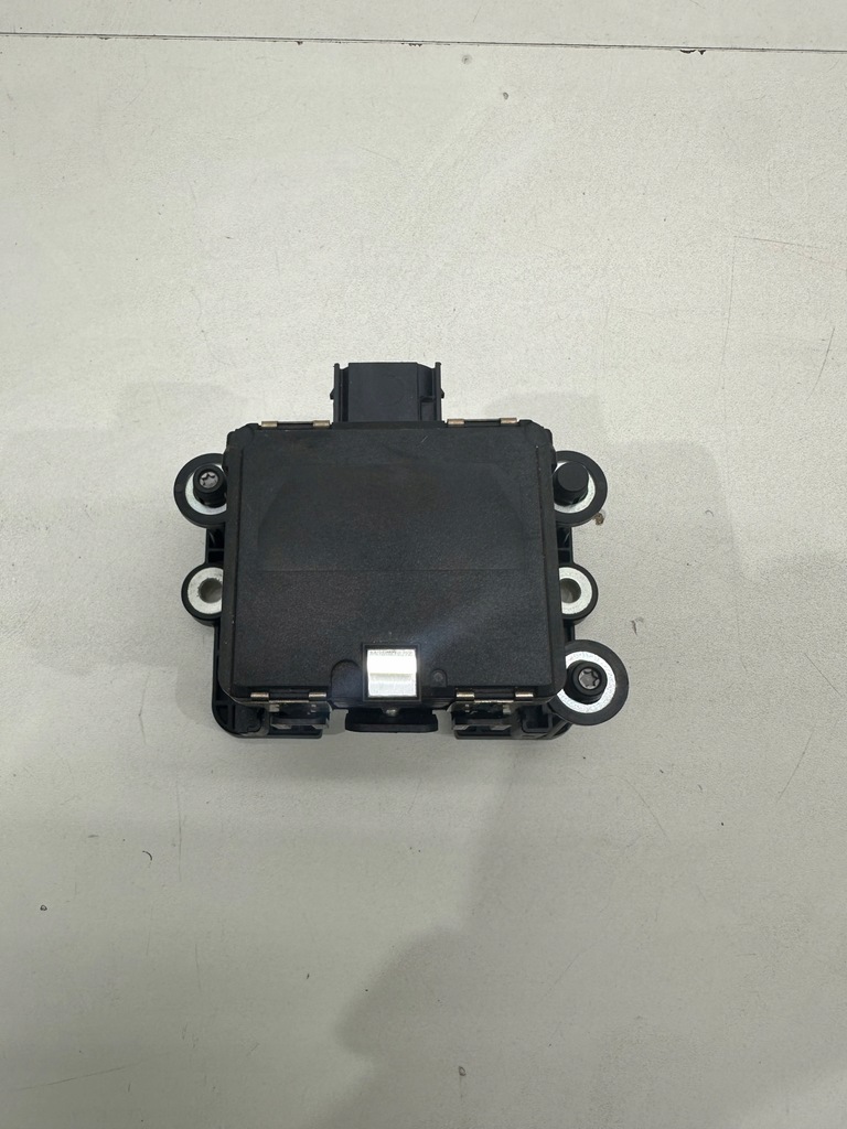фото №1, Audi vw skoda seat 3q0907561b радар датчик acc +кронштейн радара 3q0907704a