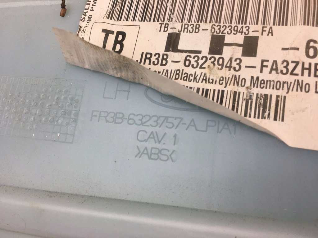 фото №10, Ford mustang 19- оббивка обшивка двері лівий перед