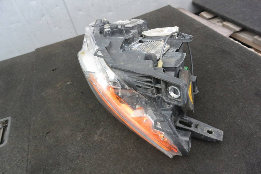 фото №10, Maserati quattroporte vi лампа права перед ксенон