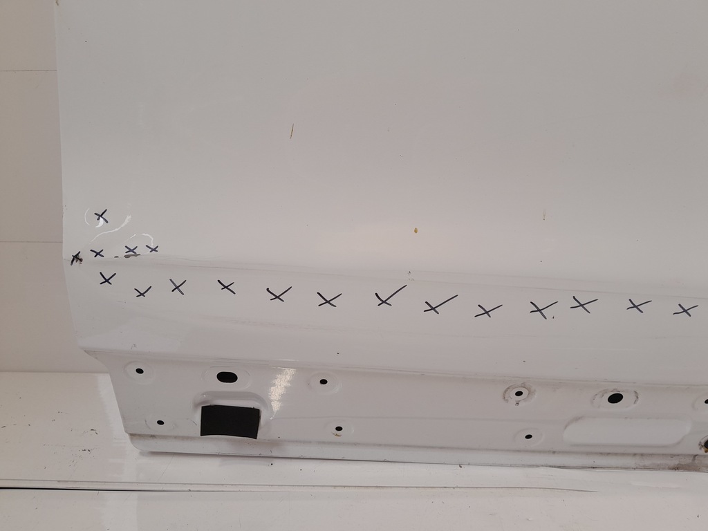 фото №3, Land rover discovery 5 v дверь правое передние перед