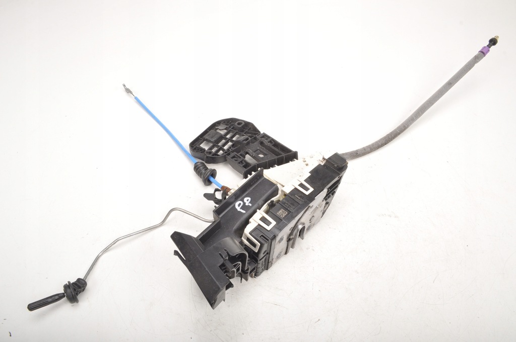 фото №1, Mercedes-benz оригинальный номер a1667200635 замок дверь