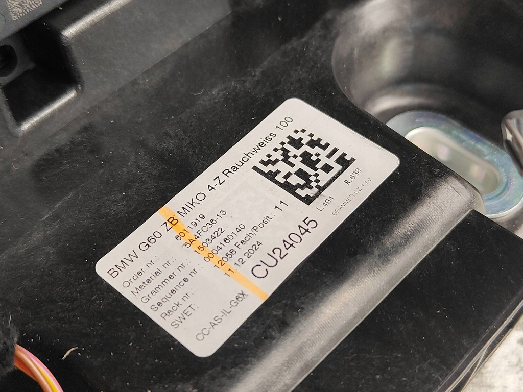 фото №11, Туннель средний bmw 5 g60 g61 подлокотник кожа кожаный белый rauchweiss