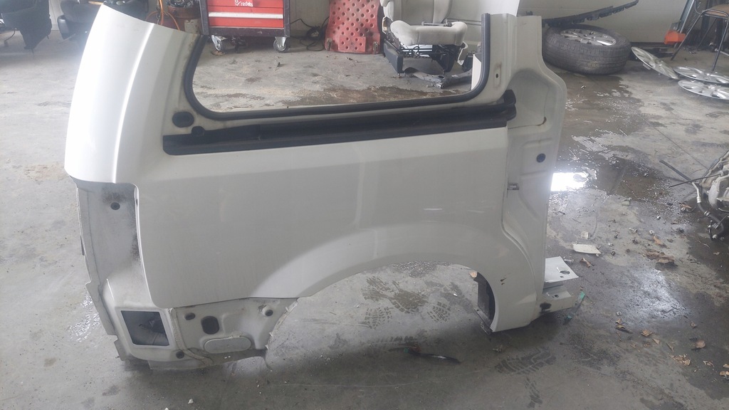 фото №1, Voyager town caravan 08-20r крила чверть правий задня