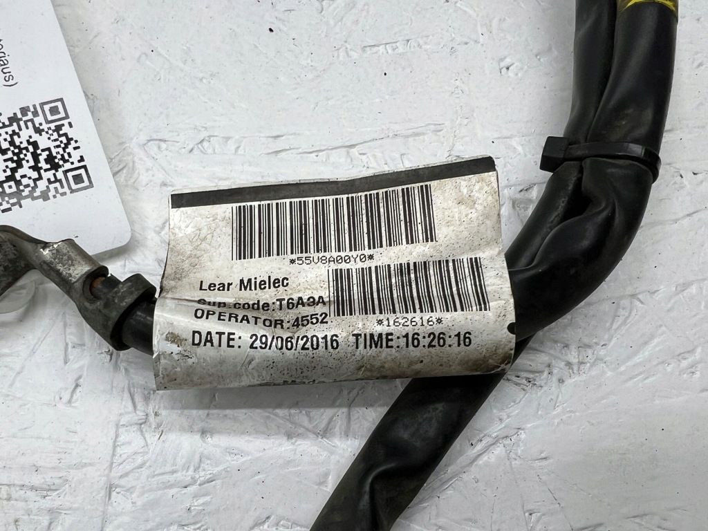 Volvo v40 2016 мінус / клема / шланг акумулятор Недорого