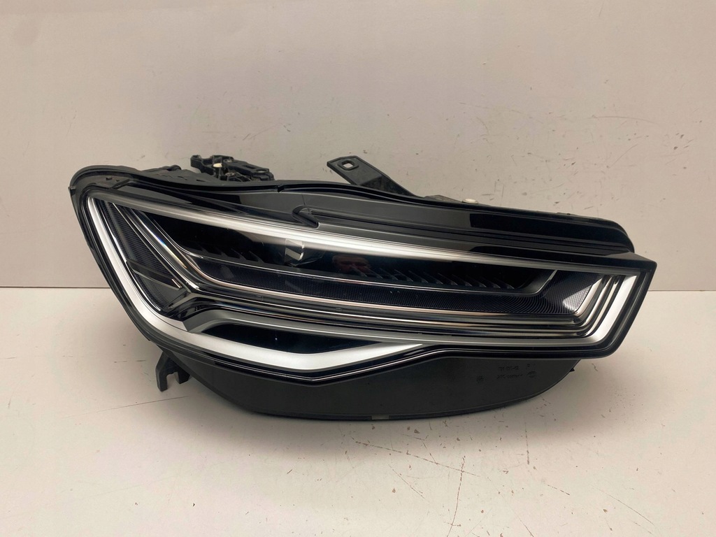 фото №1, Audi a6 s6 c7 4g full led matrix права лампа