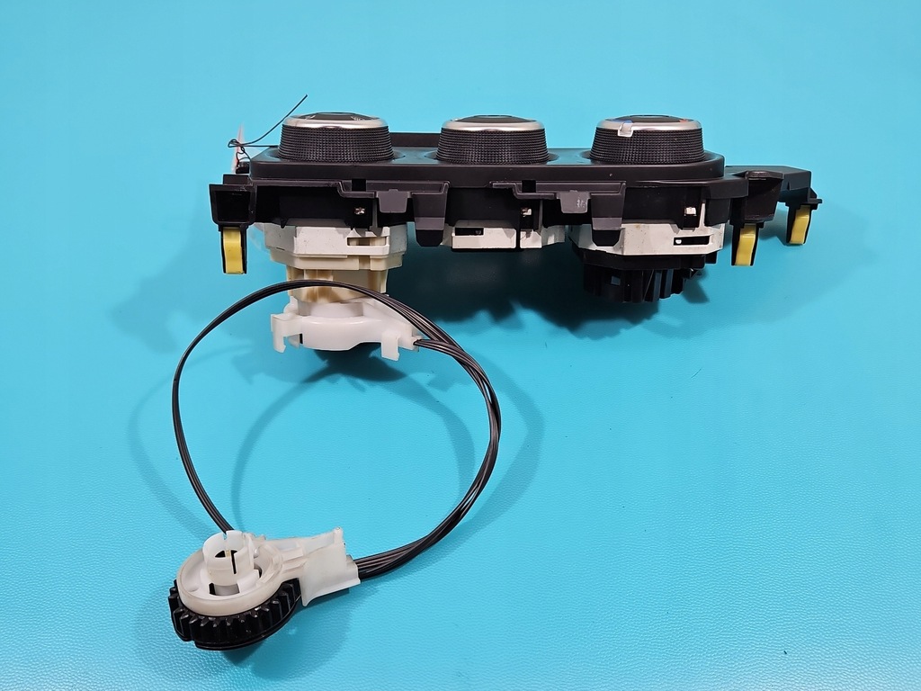 фото №8, Консоль панель обдув toyota corolla e16 e18 55406-02330