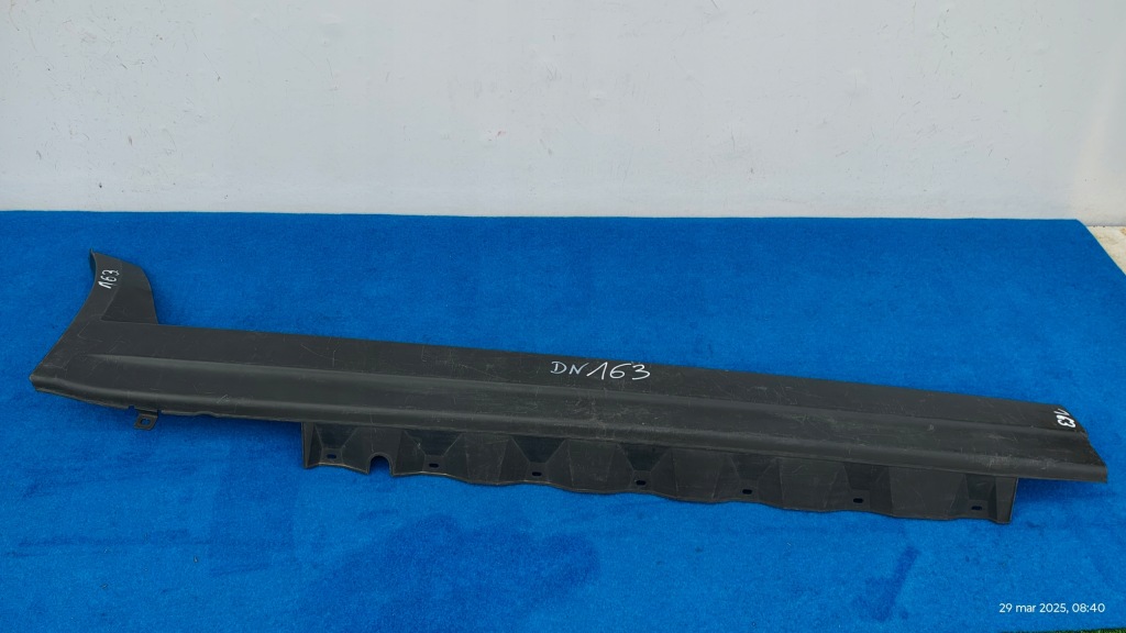 фото №1, Bmw x3 e83 правая молдинг порог порог 51773330866 dn163