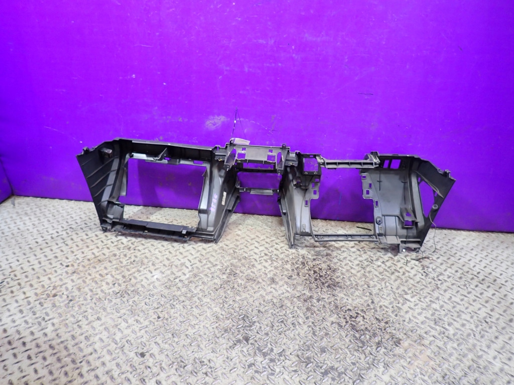 фото №14, Toyota corolla verso ii панель приладів приладова панель приладів kpl верхній i нижня частина