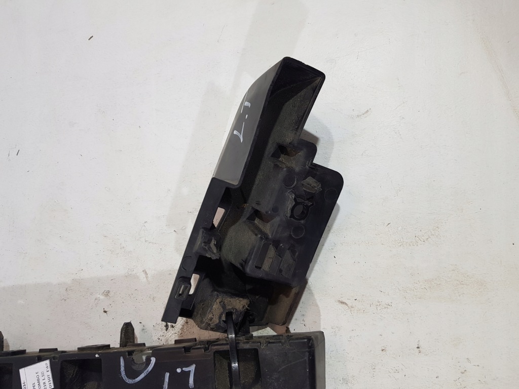 фото №3, Напрямна бампера лівий задня 9816808980 opel combo e berlingo iv rifter 21r eu